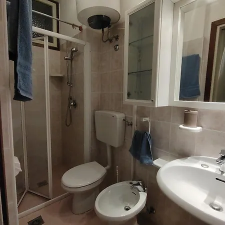 Cozy Flat In Apartment *